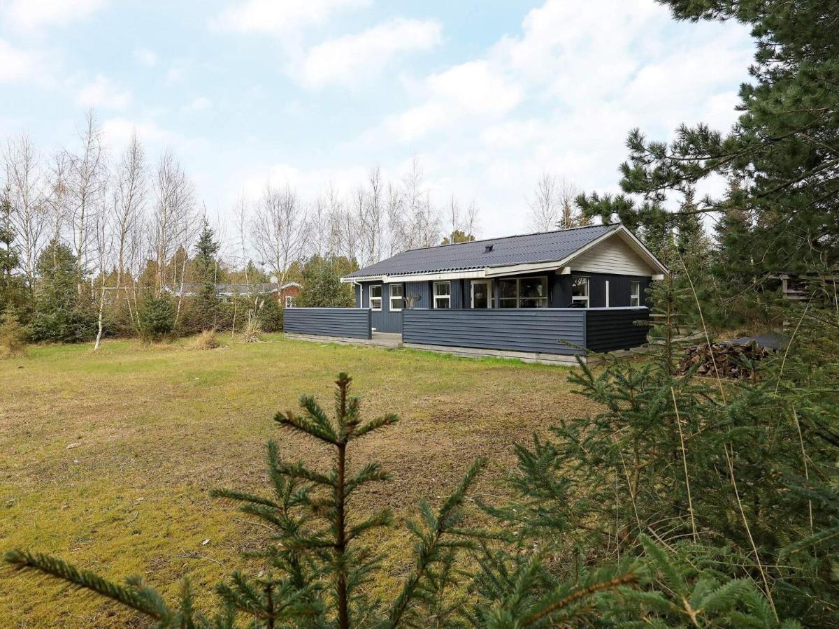 Three-Bedroom Holiday Home In Vaeggerlose 6 Boto By Room photo